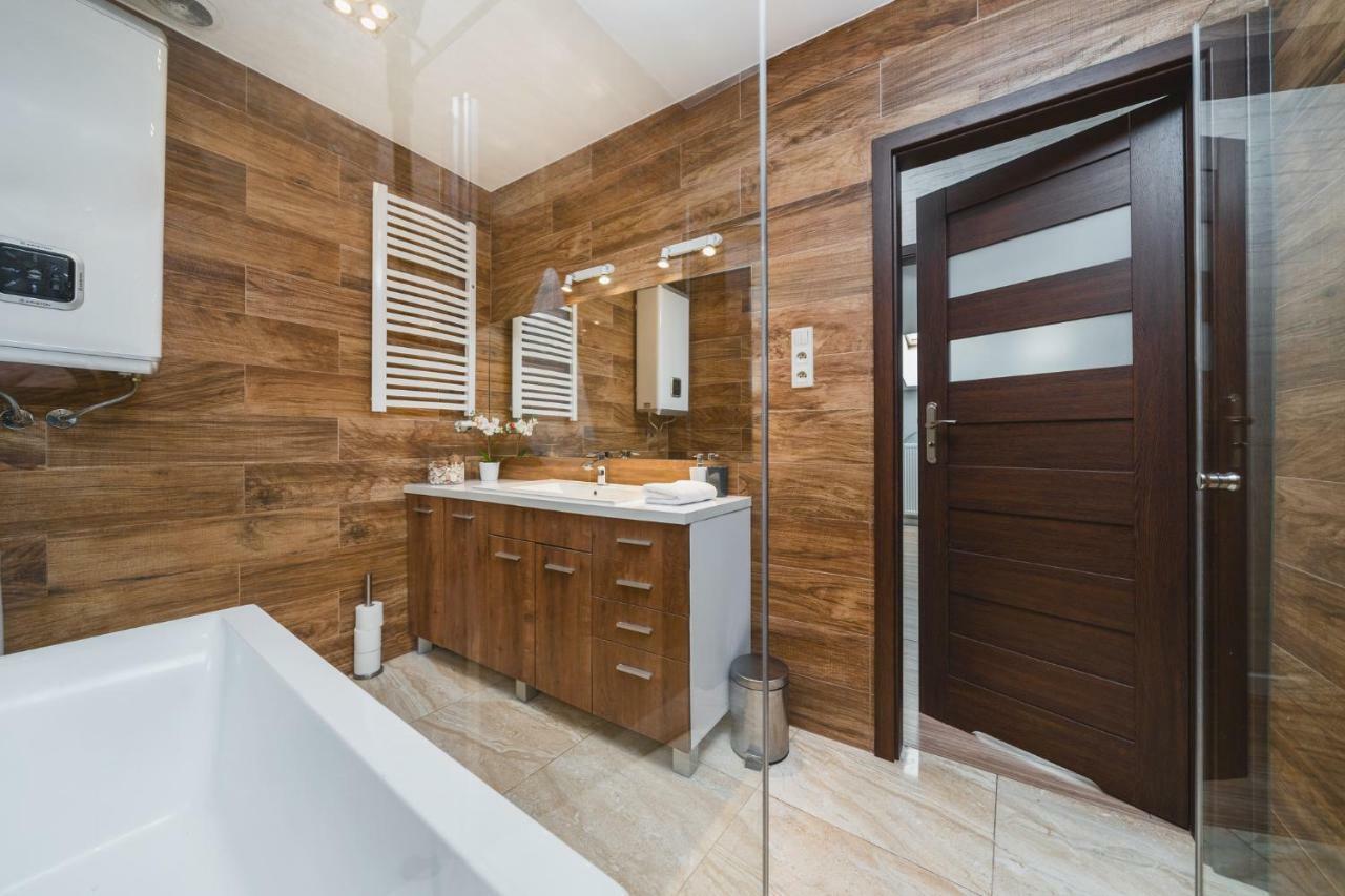 Deluxe Brzozowa By Renters Appartamento Cracovia